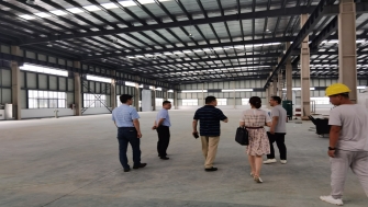 高新區(qū)管委會(huì)劉亞?wèn)|主任調(diào)研我司承建的通晟汽車(chē)、全智機(jī)械項(xiàng)目